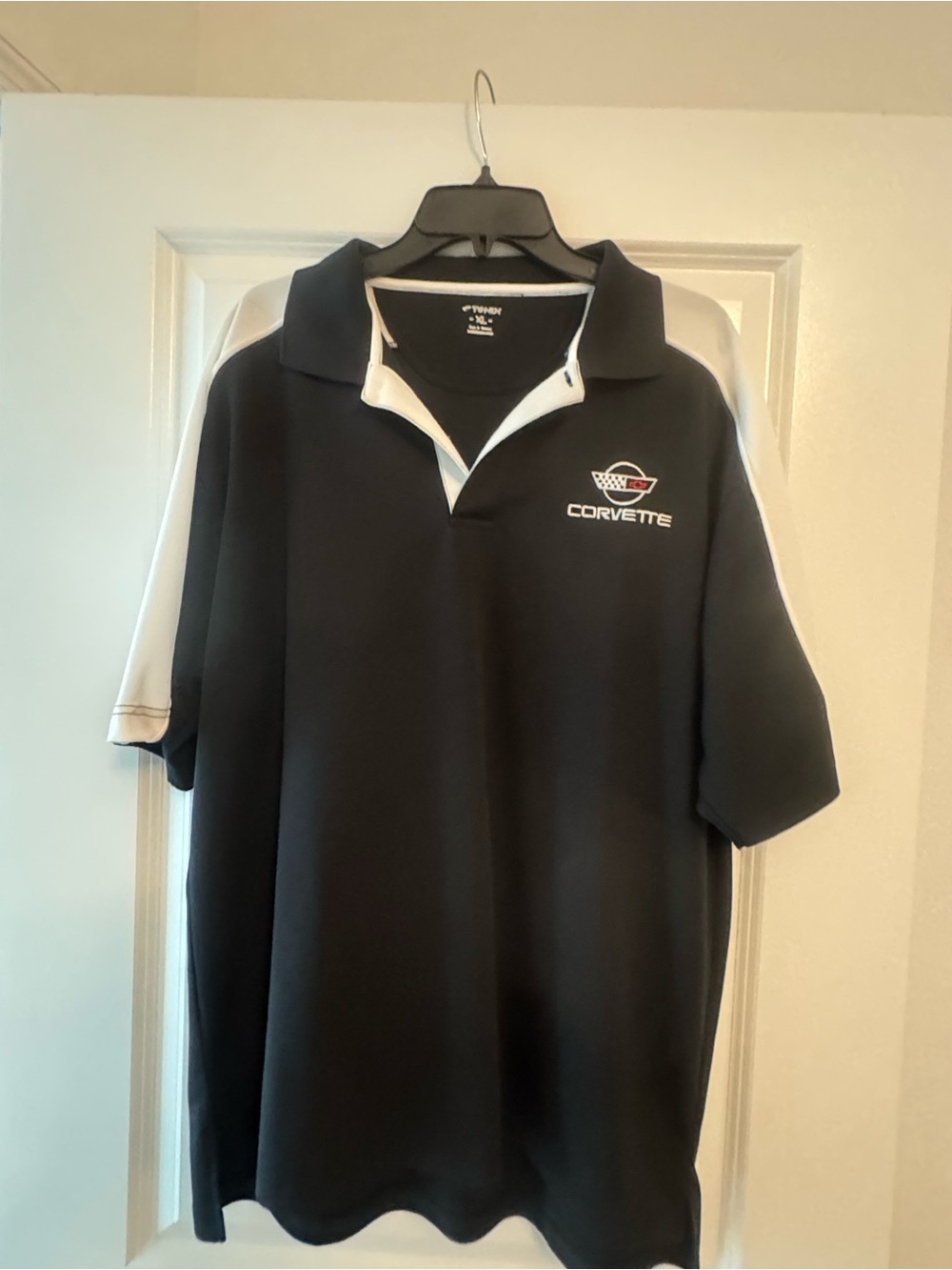 LIKE NEW!! Tonix Men's XL Black Corvette Polo with White Accents